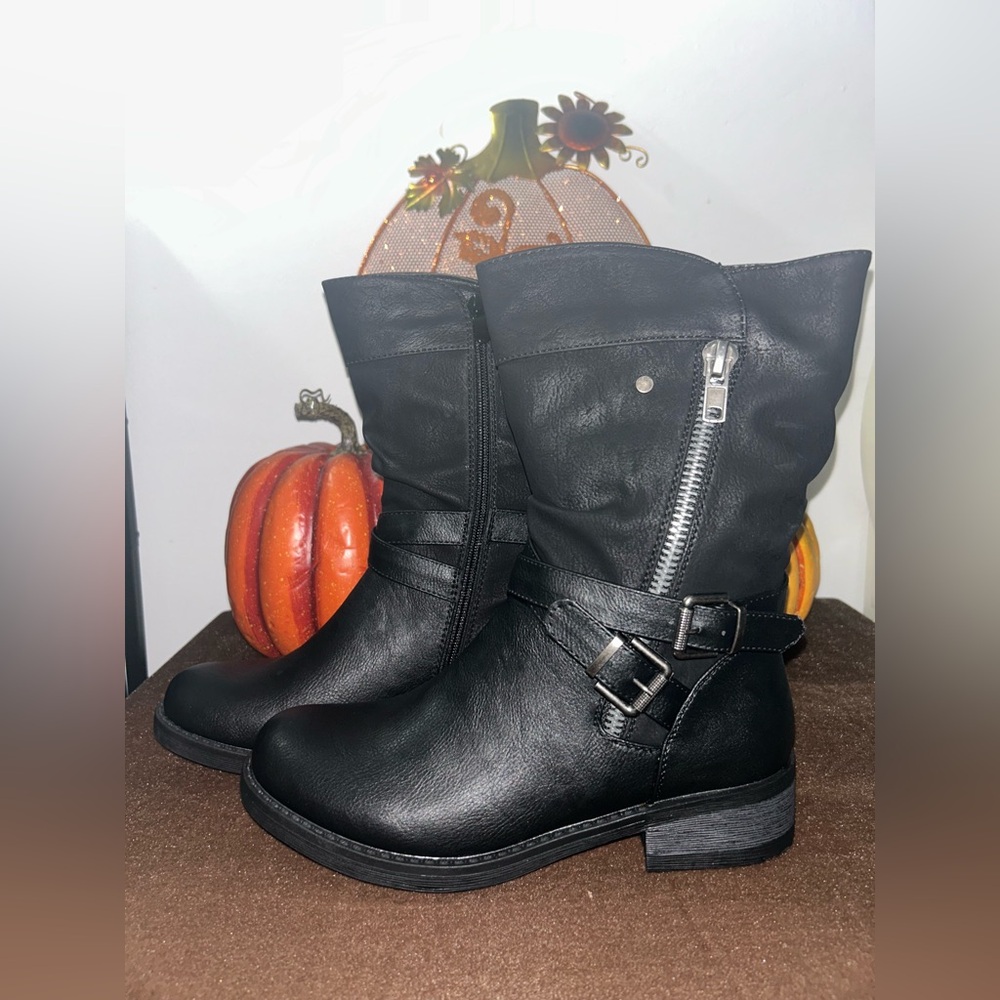 GLOBALWIN Women's Fall Fashion Biker Boots Mid Calf Boots For Women Low Heel